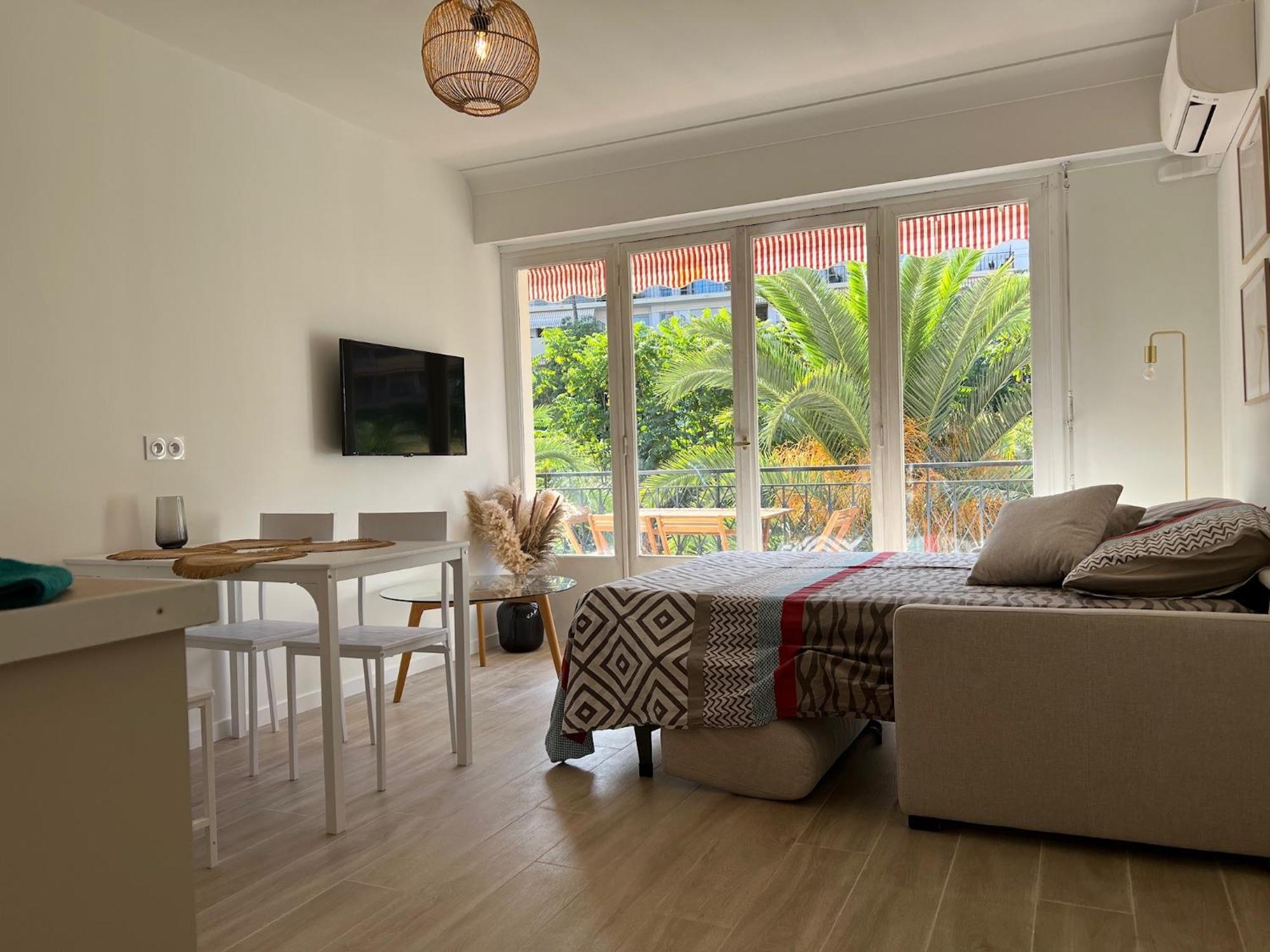 Magnifique T2 Proche Mer Et Ville Refait A Neuf Avec Terrasse Menton Exterior foto